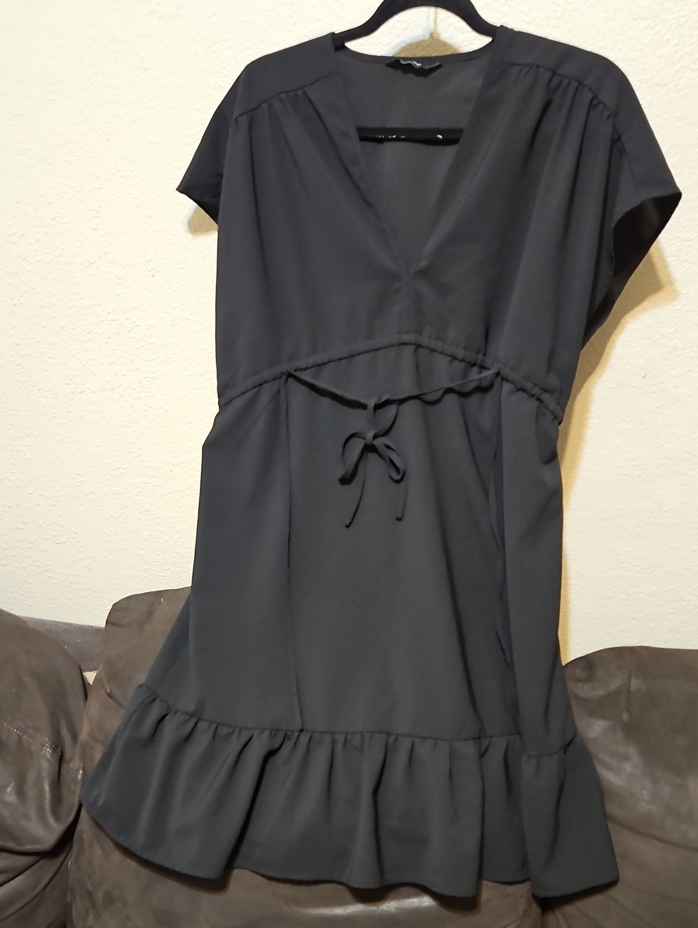 Black V-Neck Drawstring Ruffle Hem Dress